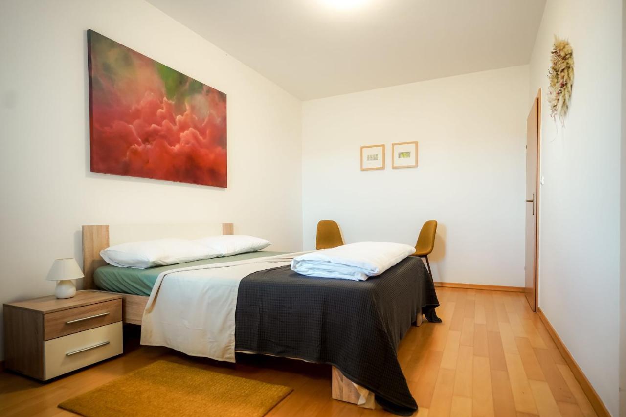 Apartment Rondo Pula Lovely And Sunny מראה חיצוני תמונה