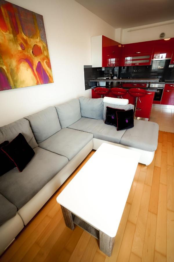 Apartment Rondo Pula Lovely And Sunny מראה חיצוני תמונה