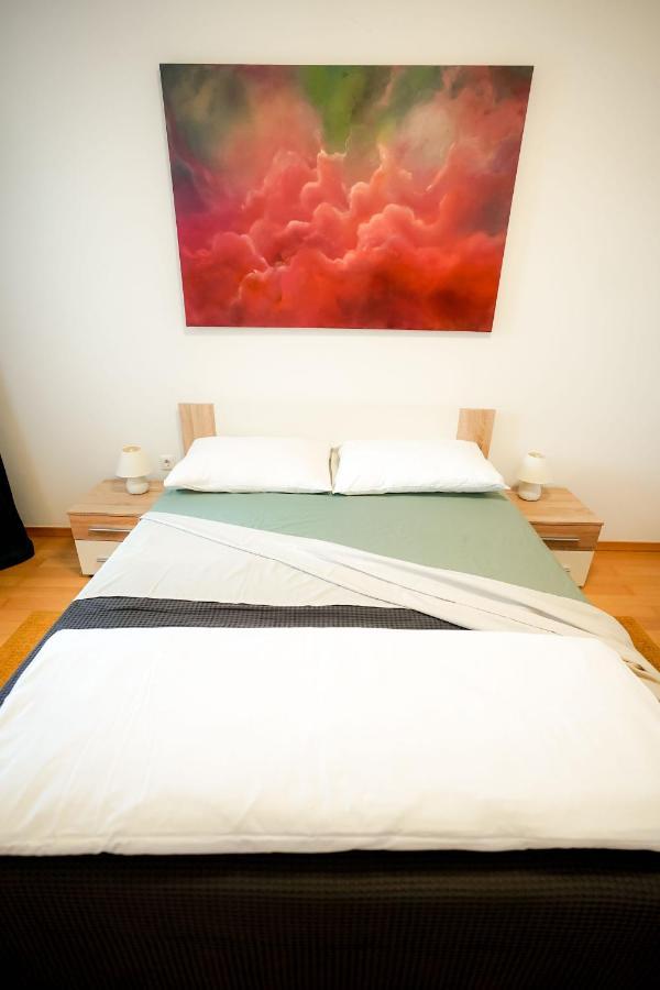 Apartment Rondo Pula Lovely And Sunny מראה חיצוני תמונה