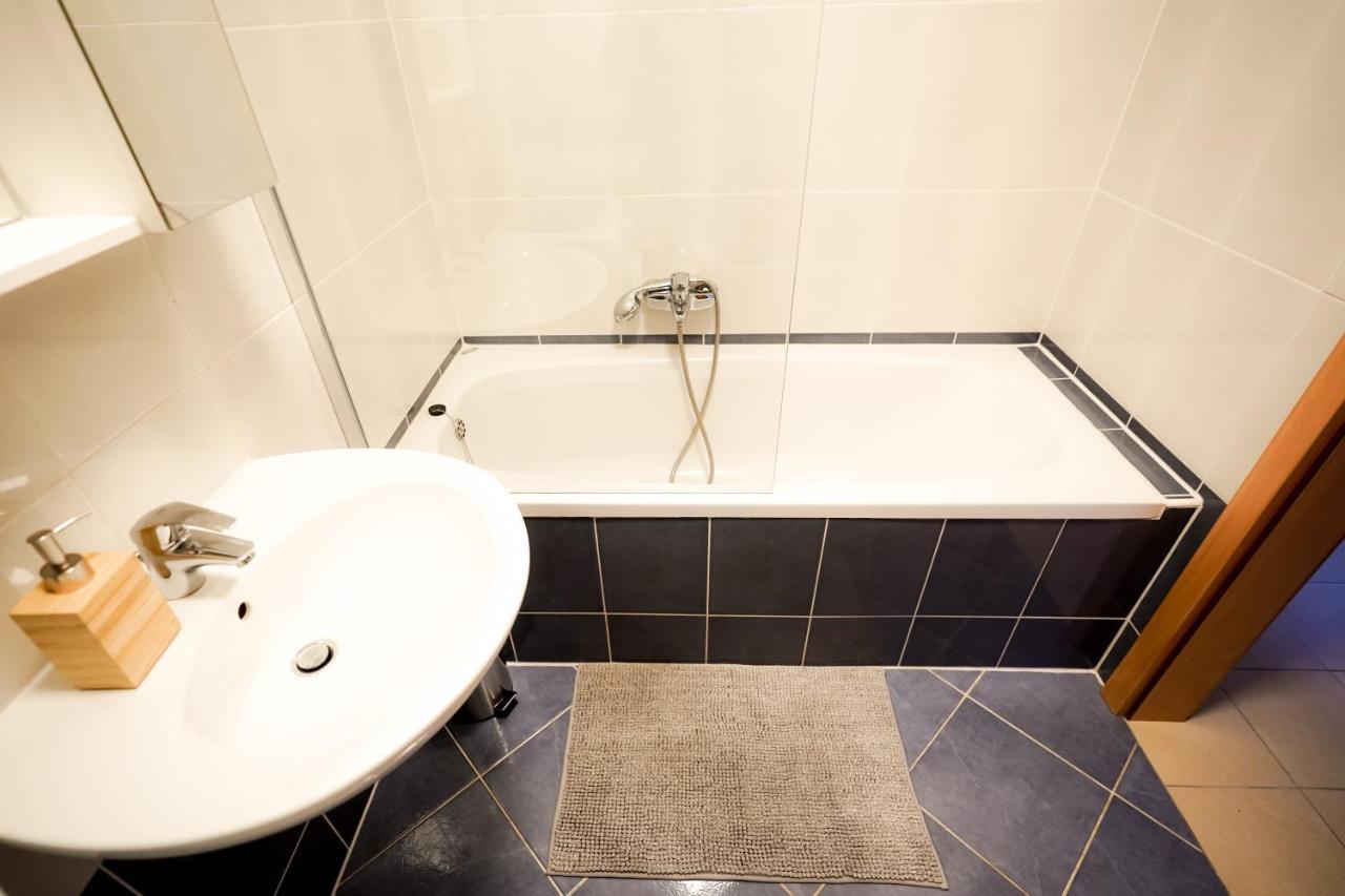 Apartment Rondo Pula Lovely And Sunny מראה חיצוני תמונה