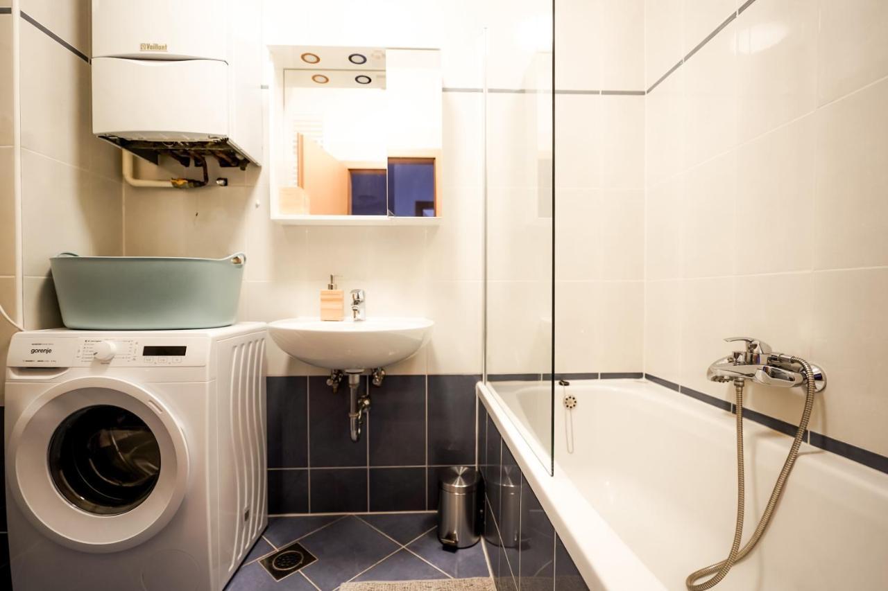 Apartment Rondo Pula Lovely And Sunny מראה חיצוני תמונה