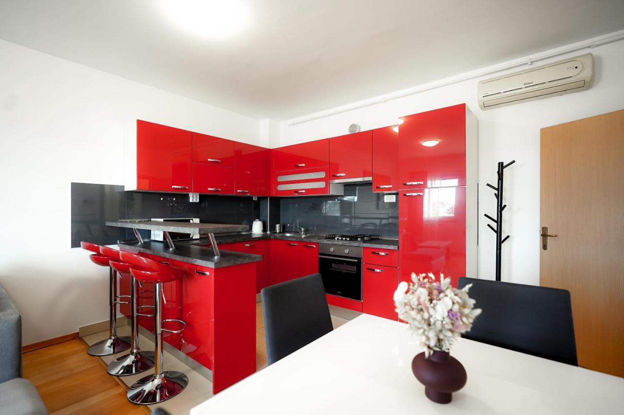 Apartment Rondo Pula Lovely And Sunny מראה חיצוני תמונה